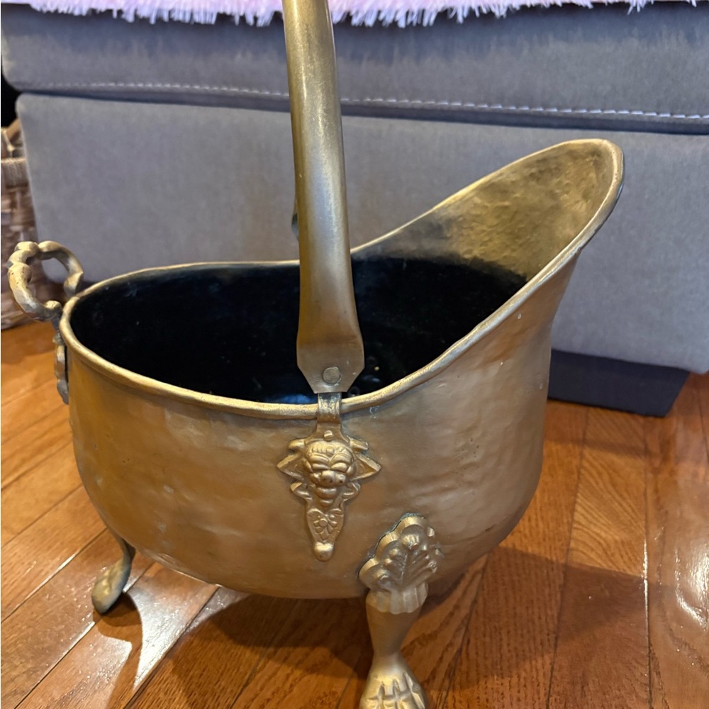 Vintage Rustic Brass Lion Paw Coal  Scuttle Bucket Lion Heads Design